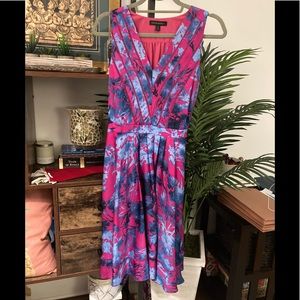 BR Floral Sleeveless Dress
